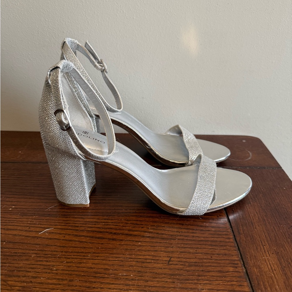 Bandilino Silver Block Heel Sandals New 8.5
